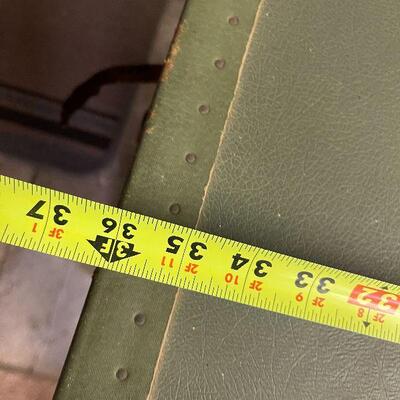 L136: Vintage Green Trunk