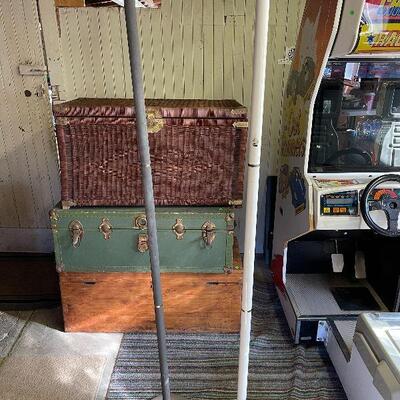 L139: Two Standing Lamps