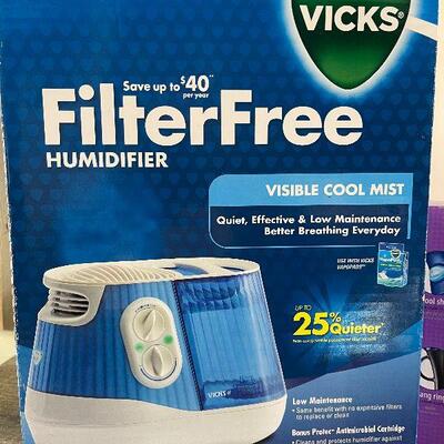 L143: Vicks Humidifier and Conaire Hair Dryer