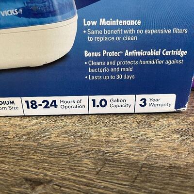 L143: Vicks Humidifier and Conaire Hair Dryer