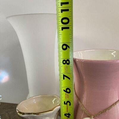 L147: Collection of Vases