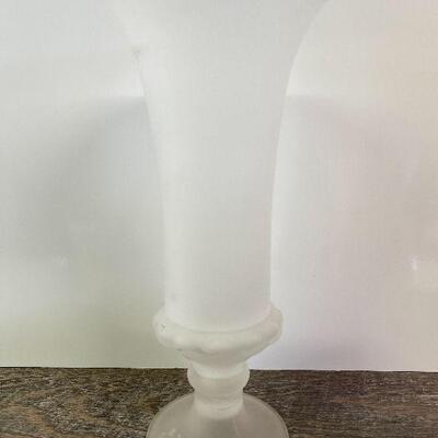 L147: Collection of Vases