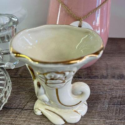 L147: Collection of Vases