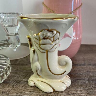 L147: Collection of Vases