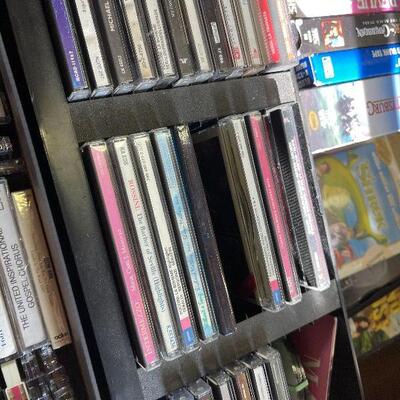L150: Collection of Media-CDs, tapes