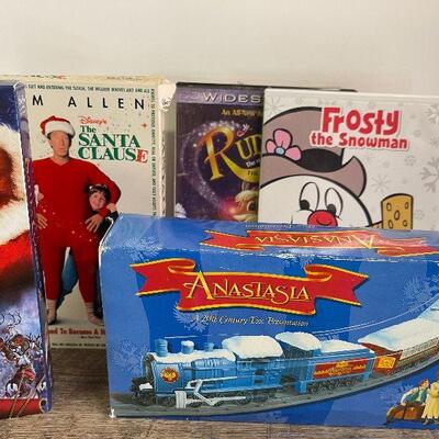 L151: Collection of Christmas Media