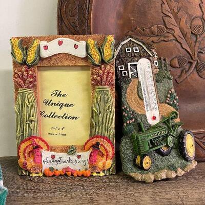 L155: Collection of Fall Decor