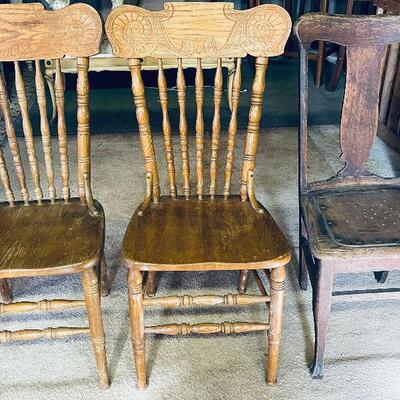 L157: Three Chairs