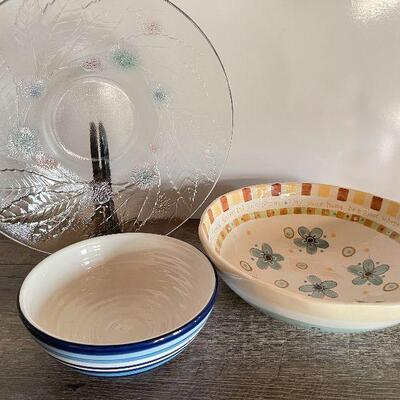 L168: Three Serving Bowls