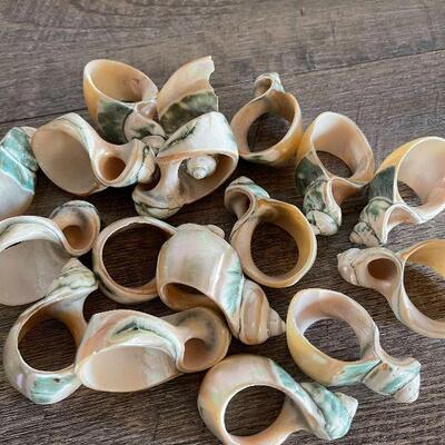 L172: Real Shell Napkin Rings
