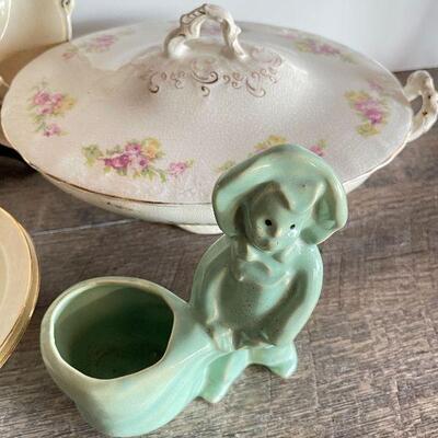 L173: Collection of vintage Porcelain and China