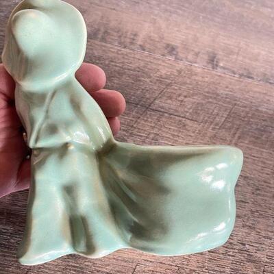 L173: Collection of vintage Porcelain and China