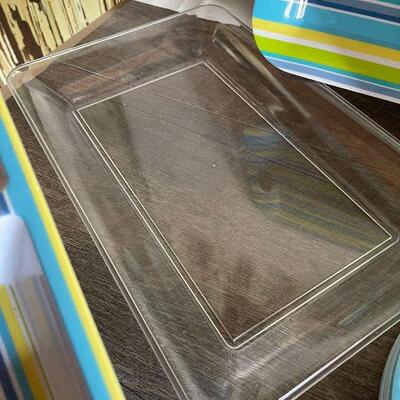 L174: Collection of Summer Outdoor Dinnerware