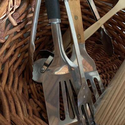 L181: Basket of Serving and Grilling Utensils