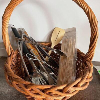 L181: Basket of Serving and Grilling Utensils