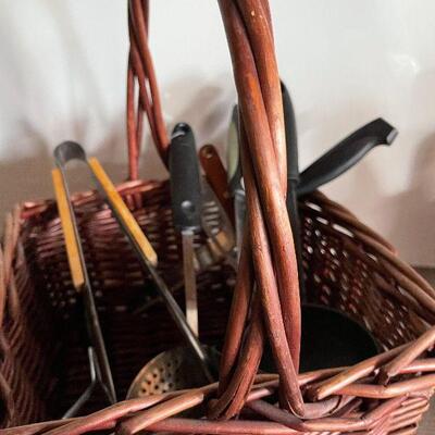 L182: Basket of Utensils and Rooster