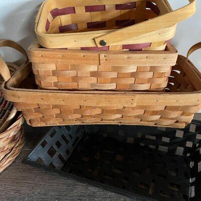 L183: Lot of Baskets