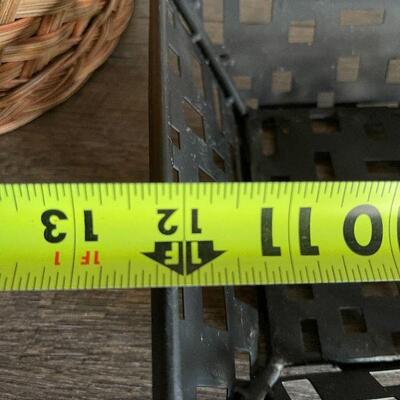 L183: Lot of Baskets