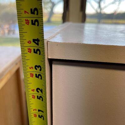 L185: White Storage Cabinet