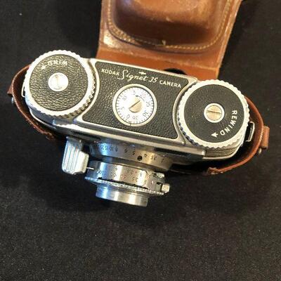 #158 Kodak Signet 35 mm Camera w/leather case 