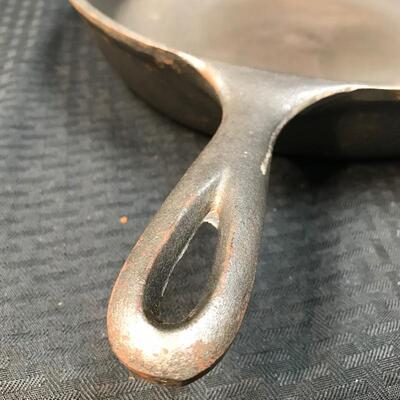 Lodge 12â€œ Cast Iron Skillet D2 10SK