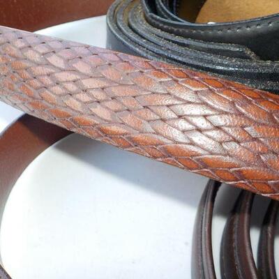 14 Mens Leather belts sz. 50 - 52.