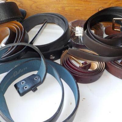 14 Mens Leather belts sz. 50 - 52.