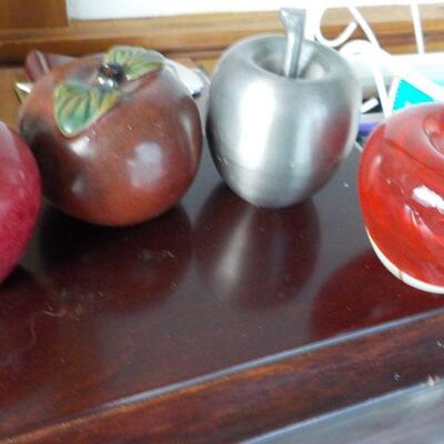 4 Full size Apples for Teacher gifts.