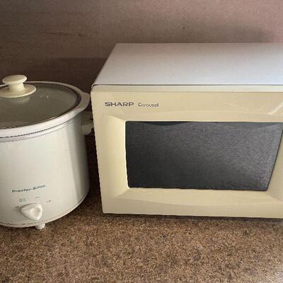 187: Sharp Carousel Microwave and Crock Pot