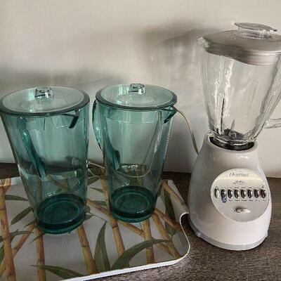 190: tray, Pitchers, and Blender