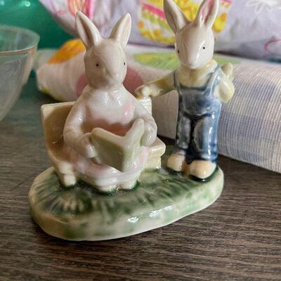 191: Easter Tablecloths and Plastic Serving Dishes
