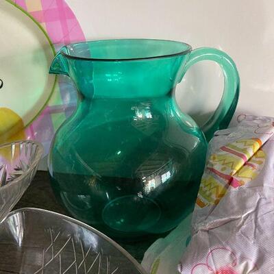 191: Easter Tablecloths and Plastic Serving Dishes