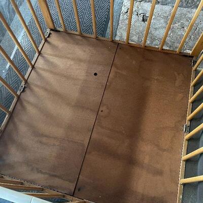 213: Vintage playpen