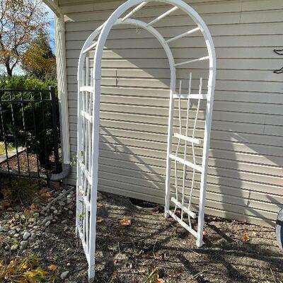 222: White Pastic Garden Arch