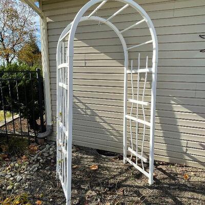 222: White Pastic Garden Arch