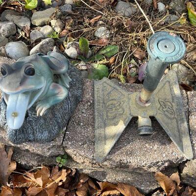 223: Metal Sprinkler and Frog
