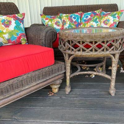 232: Wicker Outdoor Set