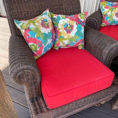 232: Wicker Outdoor Set