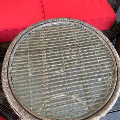 232: Wicker Outdoor Set