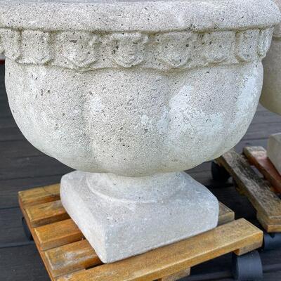 233: Set of Two Planters