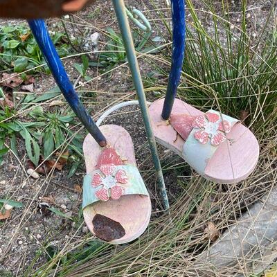236: Cat Yard Art
