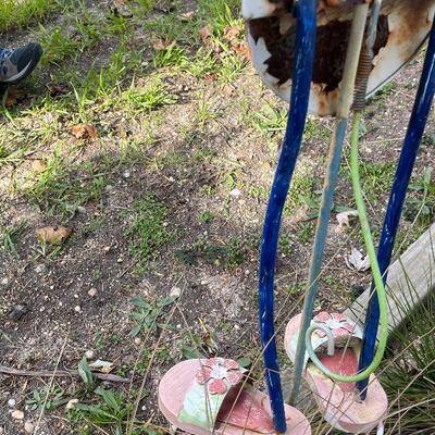 236: Cat Yard Art