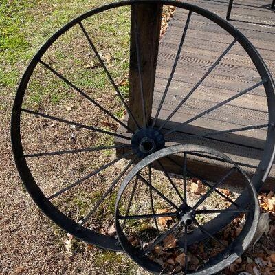 237: Large Wagon Wheels