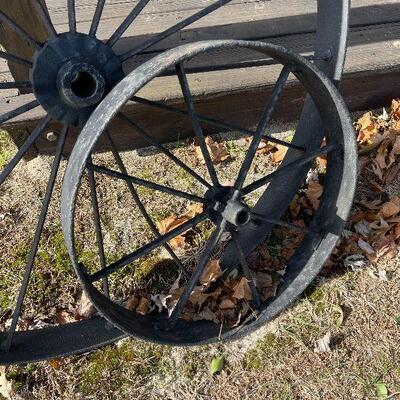 237: Large Wagon Wheels