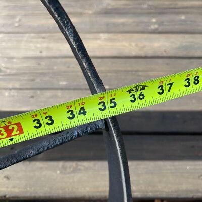 237: Large Wagon Wheels