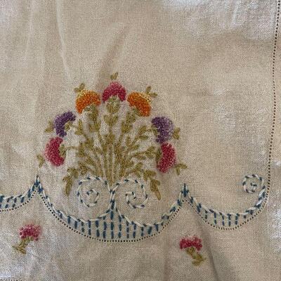 255: Vintage Talked Cloth, Runner, and Dish Towel.