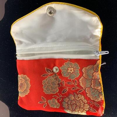 Asian pouch with zipper 