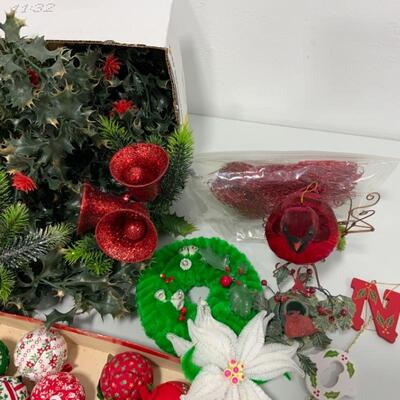 (144) Mixed Christmas Lot | Ornaments & Greens