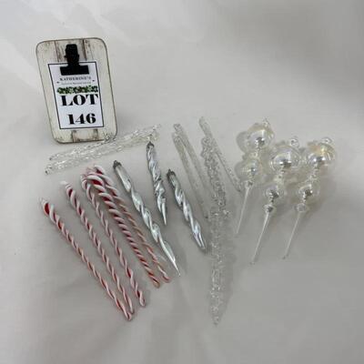 (146) Ninteen Glass Icicles | Mercury Glass