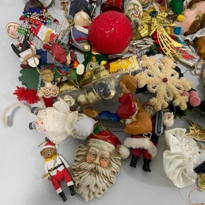 (147) Colorful Christmas Ornaments Lot